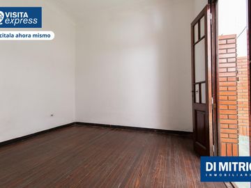 ¿Buscas un PH amplio y sin expensas? es para vos!  Visitalo Express HOY mismo!