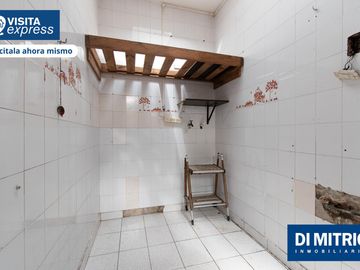 ¿Buscas un PH amplio y sin expensas? es para vos!  Visitalo Express HOY mismo!