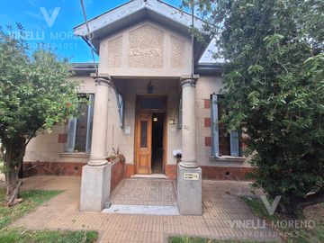 Casa en Bernal ideal emprendimiento inmobiliario o comercial