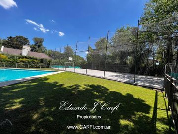 Casa en Venta 4 ambientes - Barrio María del Parque
