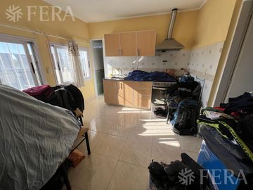 Venta de PH para 2 familias con cochera en Wilde