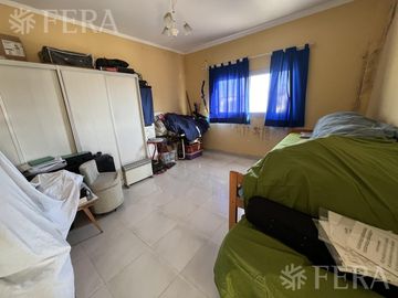 Venta de PH para 2 familias con cochera en Wilde