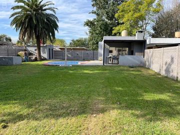 Venta Casa en PIilarica Con Pileta  / Permuto / Apto credito