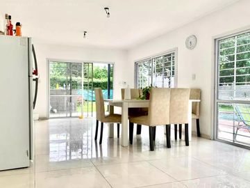 Venta Casa en PIilarica Con Pileta  / Permuto / Apto credito