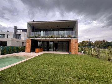 Excelente casa con detalles de calidad y buen gusto ! en el Barrio cerrado El Candil en la Horqueta