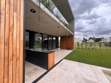 Excelente casa con detalles de calidad y buen gusto ! en el Barrio cerrado El Candil en la Horqueta