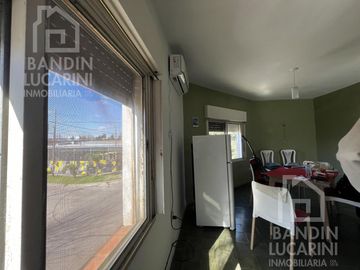 Departamento en  Venta de 2 AMB C/ Cochera y Amplia Terraza. Apto Credito.