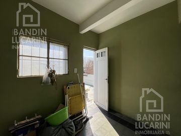 Departamento en  Venta de 2 AMB C/ Cochera y Amplia Terraza. Apto Credito.