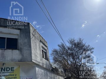 Departamento en  Venta de 2 AMB C/ Cochera y Amplia Terraza. Apto Credito.