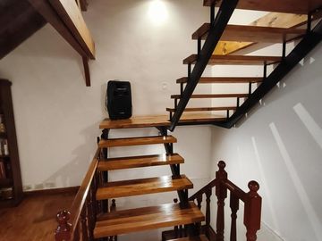 Casa En Venta cinco Esquinas 4 dormitorios dep. patio lindisimo