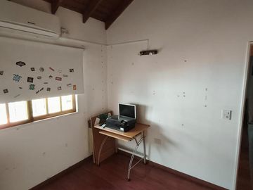 Casa En Venta cinco Esquinas 4 dormitorios dep. patio lindisimo