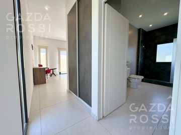 Casa con pileta en Barrio San Felipe
