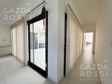 Casa con pileta en Barrio San Felipe