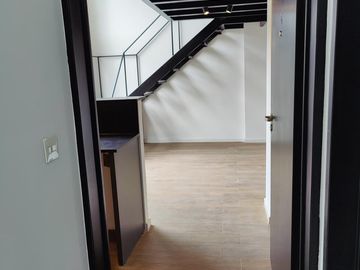 Excelente Semipiso en Venta tipo Loft en  Edificio Paunero - Muñiz  - San Miguel -