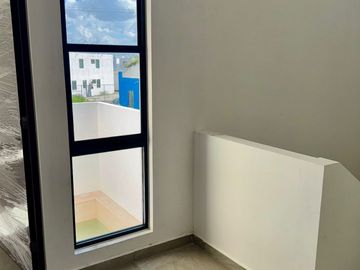 Estrena casa modelo único en Fraccionamiento Las Américas