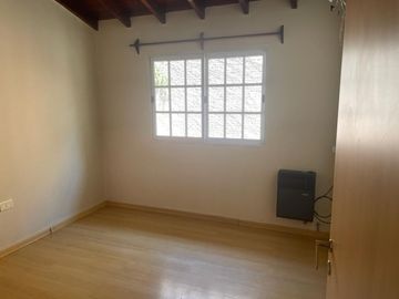 Triplex de 4 amb, con cochera y patio