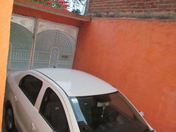 Venta de casa a unas cuadras del mercado de abastos