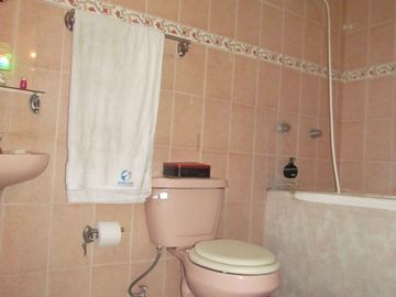 Venta de casa a unas cuadras del mercado de abastos