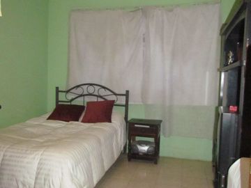 Venta de casa a unas cuadras del mercado de abastos