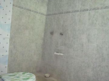 Venta de casa a unas cuadras del mercado de abastos