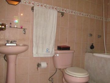 Venta de casa a unas cuadras del mercado de abastos