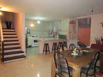 Venta de casa a unas cuadras del mercado de abastos