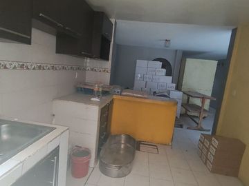 Casa y/o Bodega en Mercado de Abastos