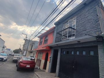 Casa y/o Bodega en Mercado de Abastos