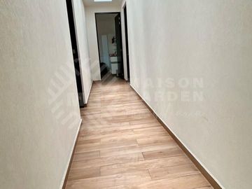 Venta de casa en Bosque Esmeralda muy amplia y muy buena distribución.