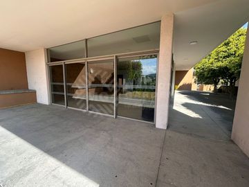 Venta de casa en Bosque Esmeralda muy amplia y muy buena distribución.