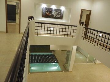 Casa con 4 recámaras y alberca, en venta, Fraccionamiento Montebello