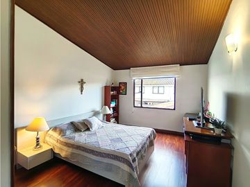 VENTA CASA PONTEVEDRA BOGOTA