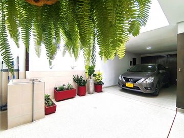 VENTA CASA PONTEVEDRA BOGOTA
