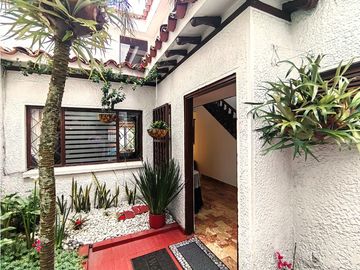 VENTA CASA PONTEVEDRA BOGOTA