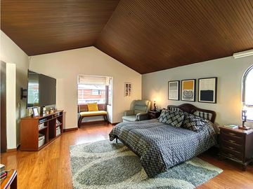 VENTA CASA PONTEVEDRA BOGOTA