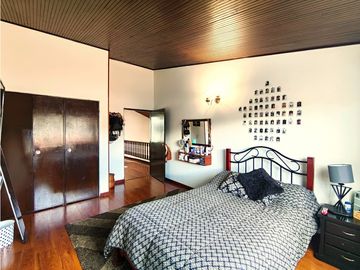 VENTA CASA PONTEVEDRA BOGOTA