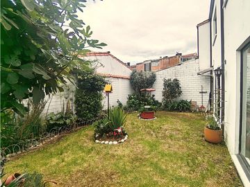 VENTA CASA PONTEVEDRA BOGOTA