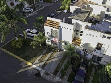 Casa en Venta dentro de coto en Tesistan,Zapopan ,Jal