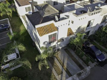 Casa en Venta dentro de coto en Tesistan,Zapopan ,Jal