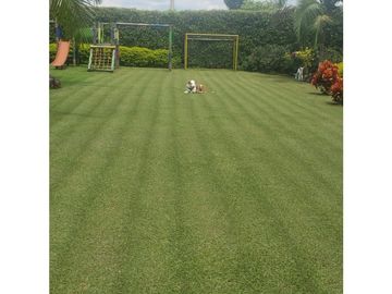 VENTA HERMOSO CHALET DE RECREO