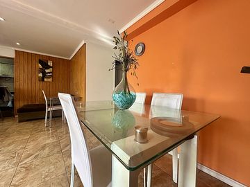 SE VENDE AMPLIA Y LUMINOSA CASA  / 6D / 3B /  2E / MACUL