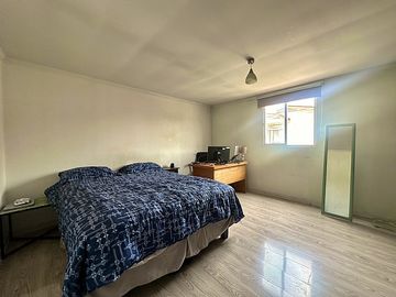 SE VENDE AMPLIA Y LUMINOSA CASA  / 6D / 3B /  2E / MACUL