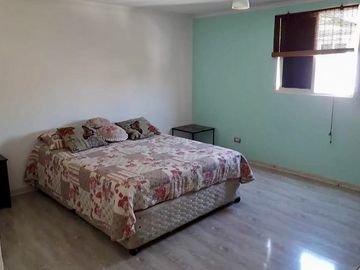 SE VENDE AMPLIA Y LUMINOSA CASA  / 6D / 3B /  2E / MACUL