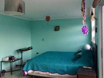 SE VENDE AMPLIA Y LUMINOSA CASA  / 6D / 3B /  2E / MACUL