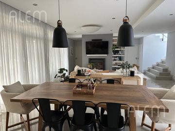 Casa en venta en El Ombú