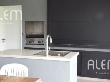 Casa en venta en El Ombú
