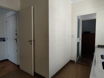 Av. San Juan al 3300 Departamento en Boedo 4 ambientes CON COCHERA