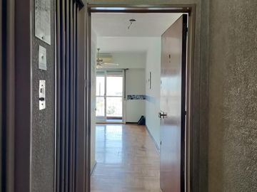 Av. San Juan al 3300 Departamento en Boedo 4 ambientes CON COCHERA
