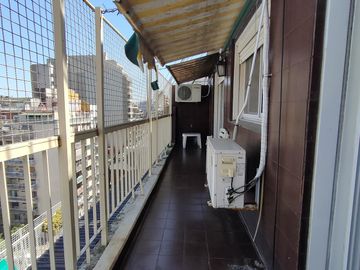 Av. San Juan al 3300 Departamento en Boedo 4 ambientes CON COCHERA