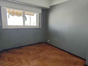 Av. San Juan al 3300 Departamento en Boedo 4 ambientes CON COCHERA